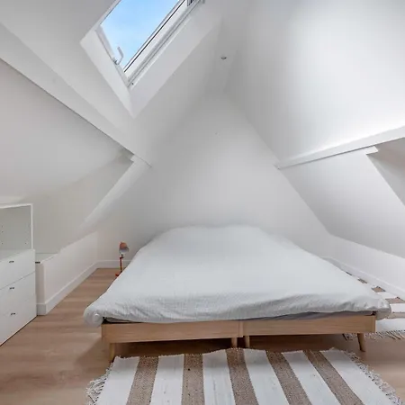 200m De La - Grande Maison Pour 6 Adultes Et 2 Enfants *