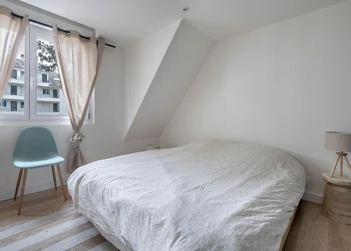 200m De La - Grande Maison Pour 6 Adultes Et 2 Enfants Holiday home *