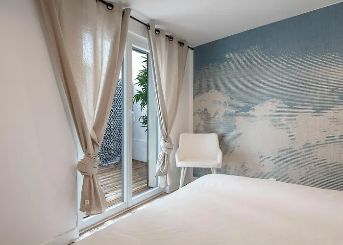 200m De La - Grande Maison Pour 6 Adultes Et 2 Enfants